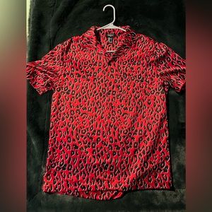 Forever 21 Men Red Leopard Satin Button Down